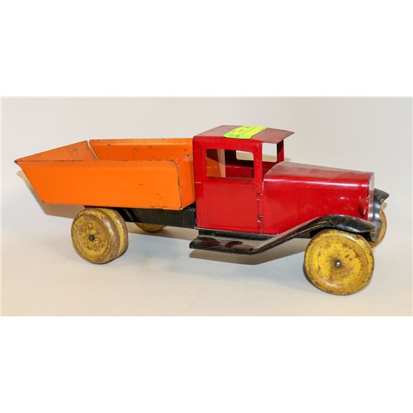 1920S PRESSED STEEL DUMP TRUCK