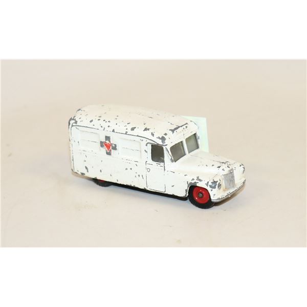DINKY TOYS DAIMLER AMBULANCE