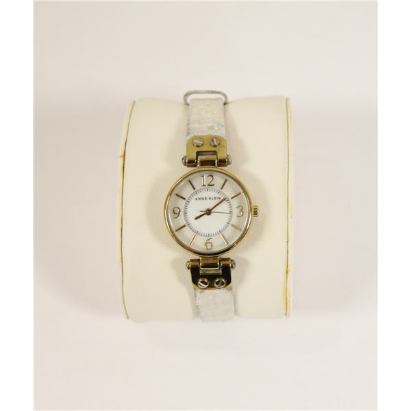 ANNE KLEIN DESIGNER LADIES WATCH IN BOX