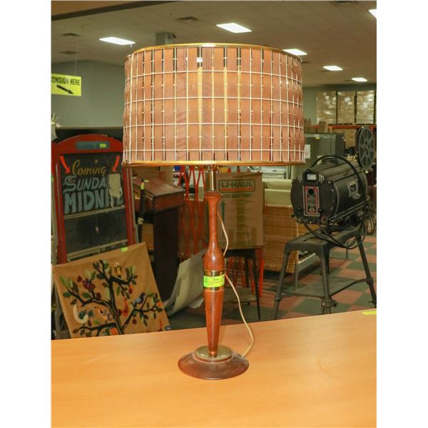 MID CENTURY MODERN TEAC TABLE LAMP