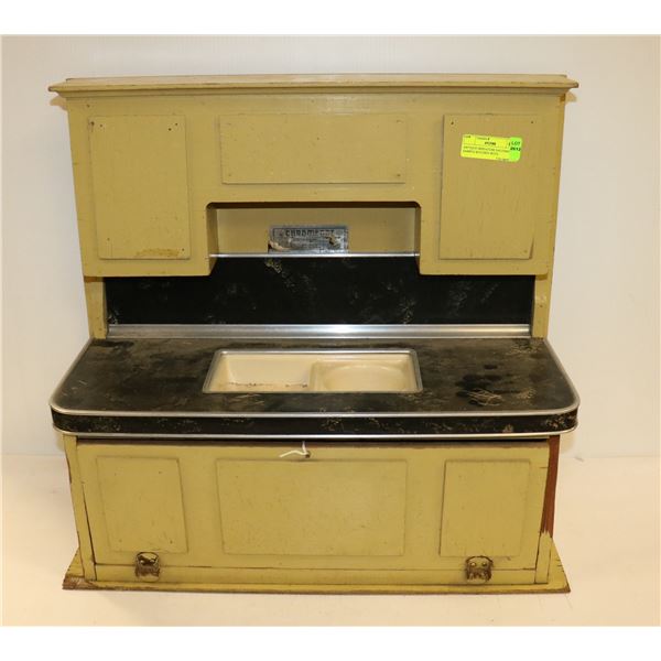 ANTIQUE MINIATURE SALESMAN SAMPLE KITCHEN WITH