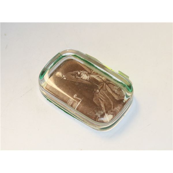 VICTORIAN PHOTO GLASS PAPER WEIGHT