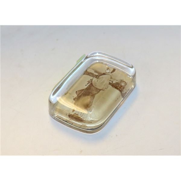 VICTORIAN PHOTO GLASS PAPER WEIGHT