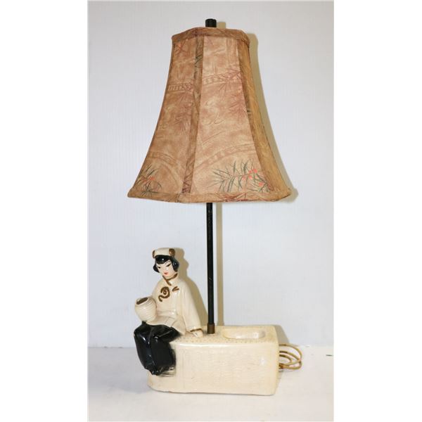 1950s ASIAN CHALK WARE LAMP WITH SHADE WORKING