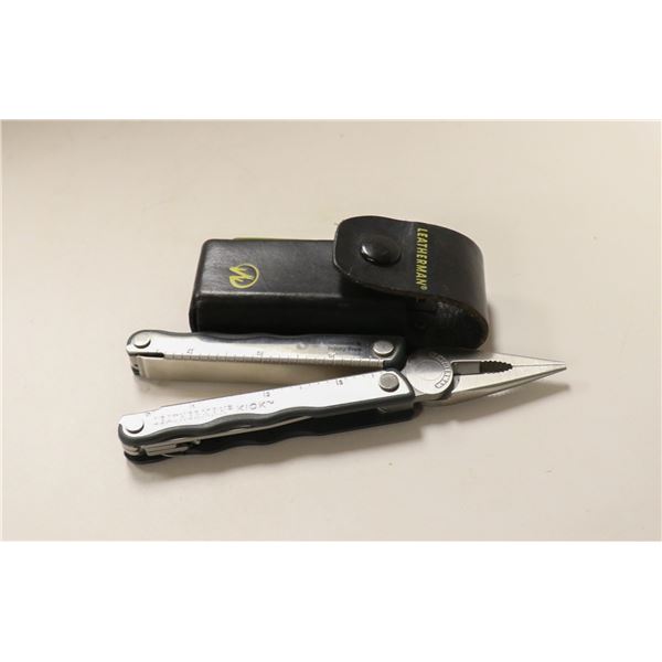 LEATHERMAN MULTI TOOL IN CASE