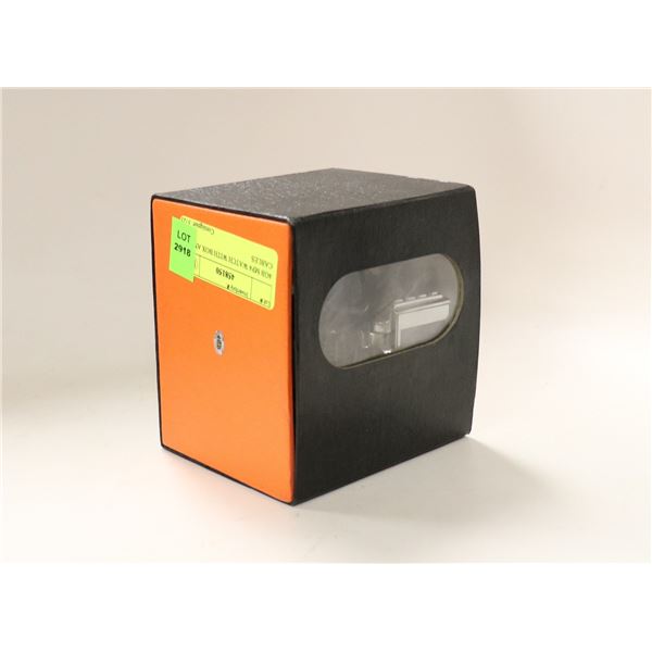 4GB MP4 WATCH WITH BOX AND CABLES