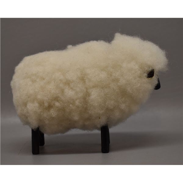 NATIVE AMERICAN NAVAJO FOLK ART SHEEP