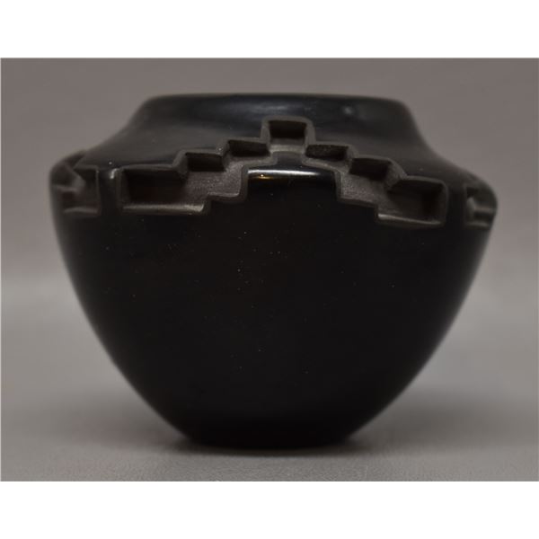 NATIVE AMERICAN SANTA CLARA POTTERY BOWL SIGNED EFFIE GARCIA