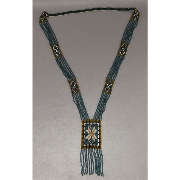 NATIVE AMERICAN PLAINS BEADED NECKLACE