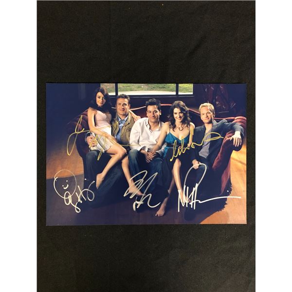 HOW I MET YOUR MOTHER CAST SIGNED 8 X 10 ( RA COA)