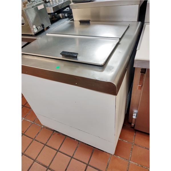 Lift Top Freezer, 30" x 30" x 36", Runs