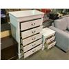 Image 2 : 5 DRAWER DRESSER 31 X 48.5" & 2 DRAWER NIGHT STAND 16 X 21.5 X 24"