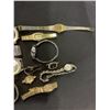 Image 2 : BAG OF ASSORTED JEWELRY