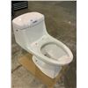 Image 2 : UNKNOWN BRAND ELONGATED BOWL 1 PIECE TOILET