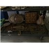 Image 2 : SHELF LOT OF ASSORTED HOME DECOR AND DESK LAMPS