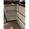 Image 3 : 2 DOMETIC MINI FRIDGES, NO KEYS WORKING CONDITION UNKNOWN