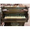 Image 2 : ANTIQUE THOMAS ORGAN CO. WOODSTORK ONT. ORGAN & STOOL