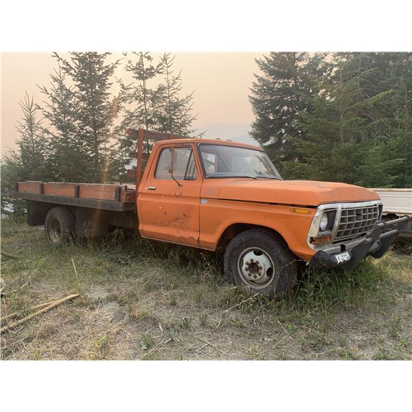 1978 Ford F350 dually - early 78 (Narrower frame), runs