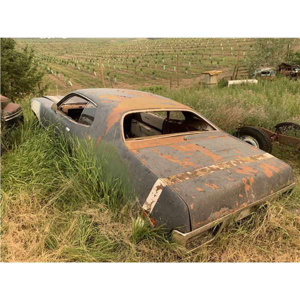 1971 Plymouth Satellite - shell, has good 72 rear bumper, and taillights, parts car