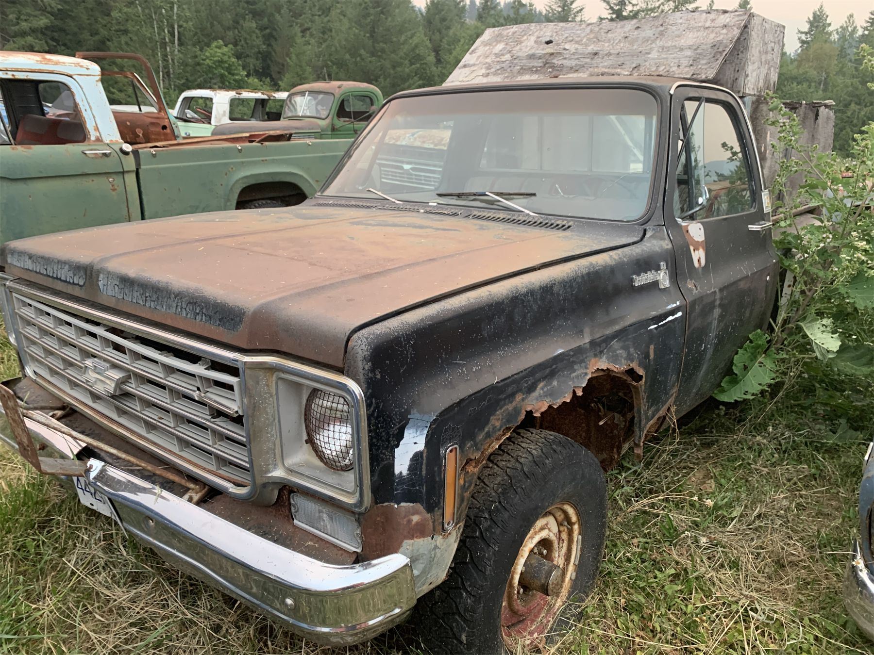 Square Body Chevy Rusted Chevy squarebody - 4x4, runs, body is very rough, good chassis