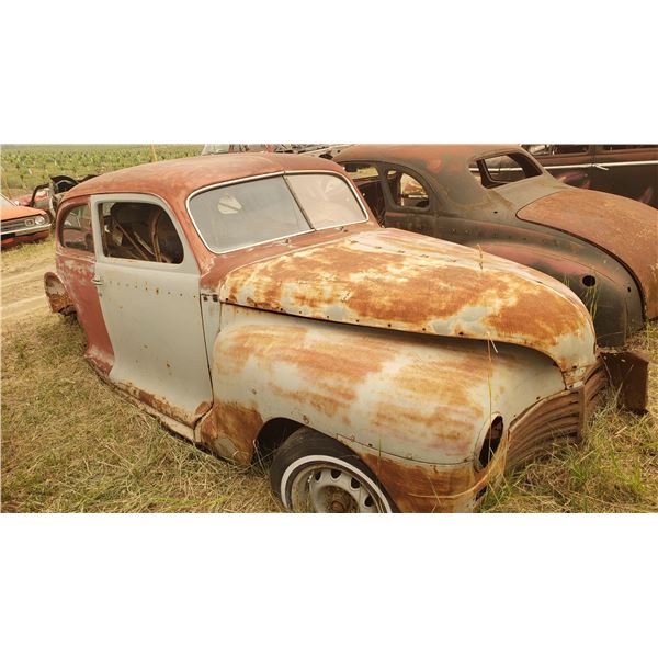 1947 Dodge 2dr Sedan - solid body, good project