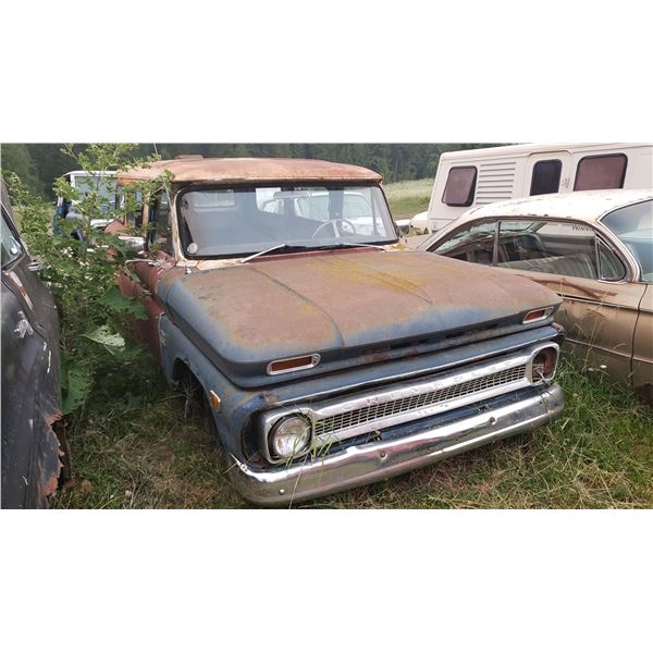 1965 Chevy Panel truck - 2dr, parts or restore