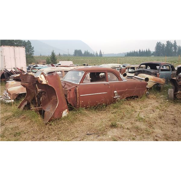 1953 Ford Coupe - no front clip