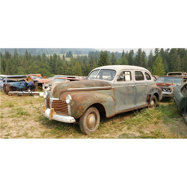 1942 Pontiac - exellent body, 4dr