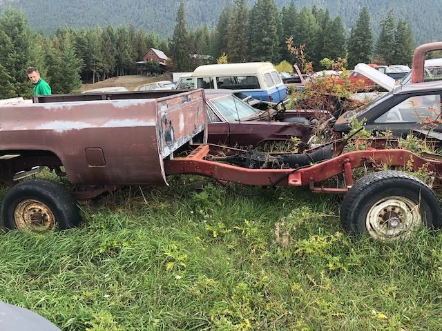 1980s Square body box and 4x4 chassis, with trans and transfer case
