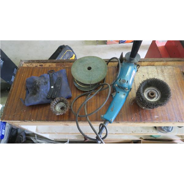 MAKITA SIDE GRINDER W/ BRUSH + DISC