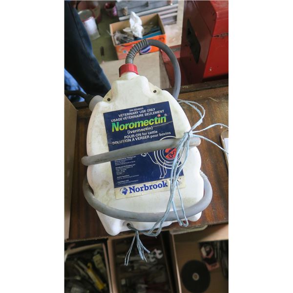 IVERMECTIN APPLICATOR