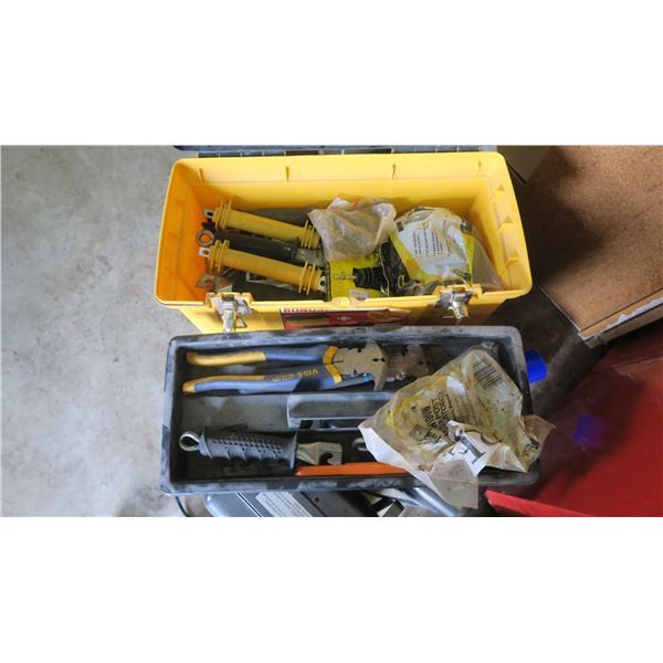 TOOLBOX W/ LOT OF FENCING + PLIERS