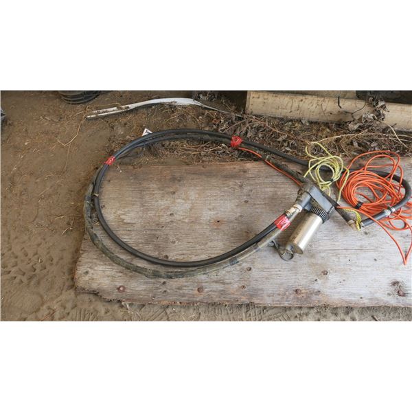 SUBMERSIBLE WELL PUMP