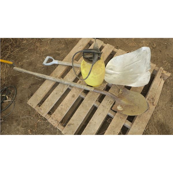 2 SHOVELS + GARDEN SPRAYER
