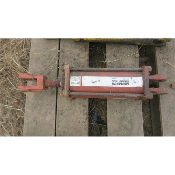 MONARCH HYDRAULIC RAM