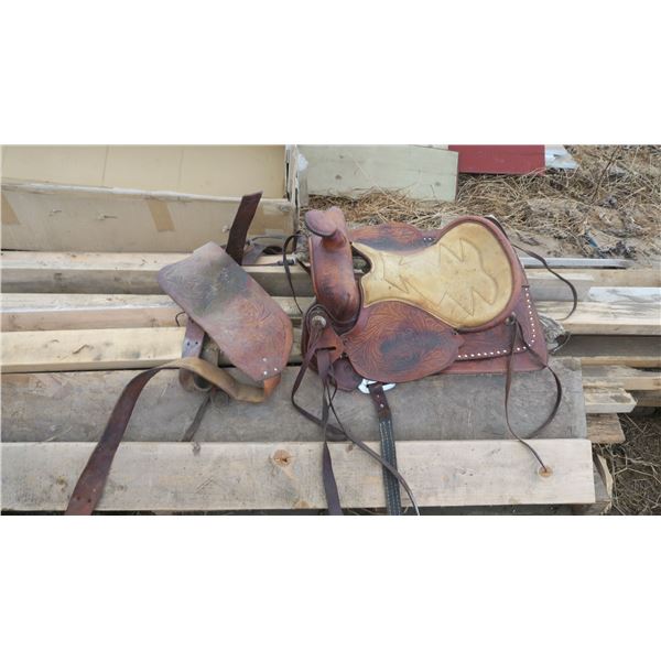 WESTERN RAWHIDE SADDLE AS-IS