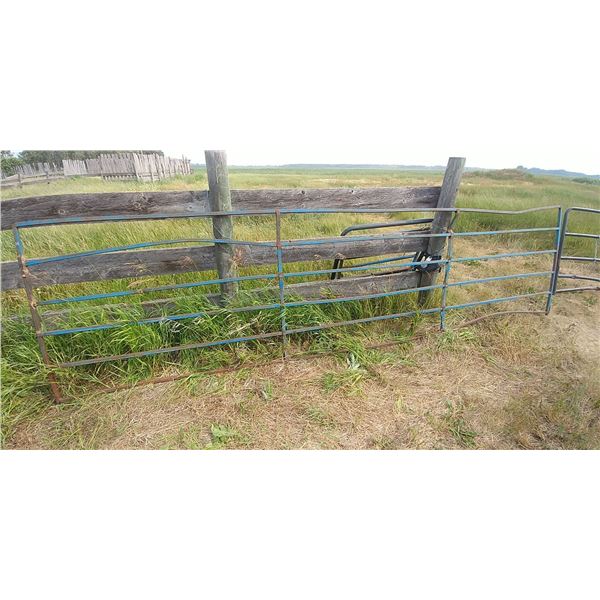 16' HOME BUILT FARM GATE