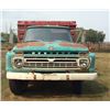 Image 4 : 1966 MERCURY, V8 GAS, 14' STEEL BOX & HOIST C/W SILAGE EXTENSION, 4/2 SPEED, SINGLE AXLE, DUALS 3 TO