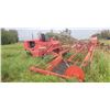 Image 2 : VERSATILE HYDROSTATIC 400 SWATHER, 6 CYL, 20' OPEN FRONT SN#40084086432