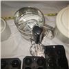 Image 2 : kitchen lot round glass cutting board ++