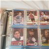 Image 25 : vintage hockey cards. complete book hundreds of cards