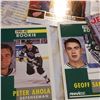 Image 12 : vintage hockey trading card collector lot