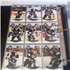 Image 20 : vintage hockey cards complete book