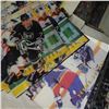 Image 12 : hockey collectibles full box of trading cards 1997 LOT