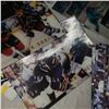 Image 2 : hockey collectibles full box of trading cards 1997 LOT