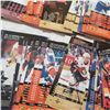 Image 5 : hockey collectibles full box of trading cards 1994
