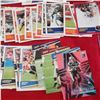 Image 8 : huge lot NFL football quarterbacks + rookies+++ Cards trading cards 2019+