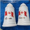 Image 6 : home gift tray mugs Canada Salt and Pepper