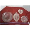 Image 4 : Lot of Decorative Glass Serving Plates + Pot & Pan
