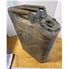 Image 1 : 5 Gallon Military Fuel Can